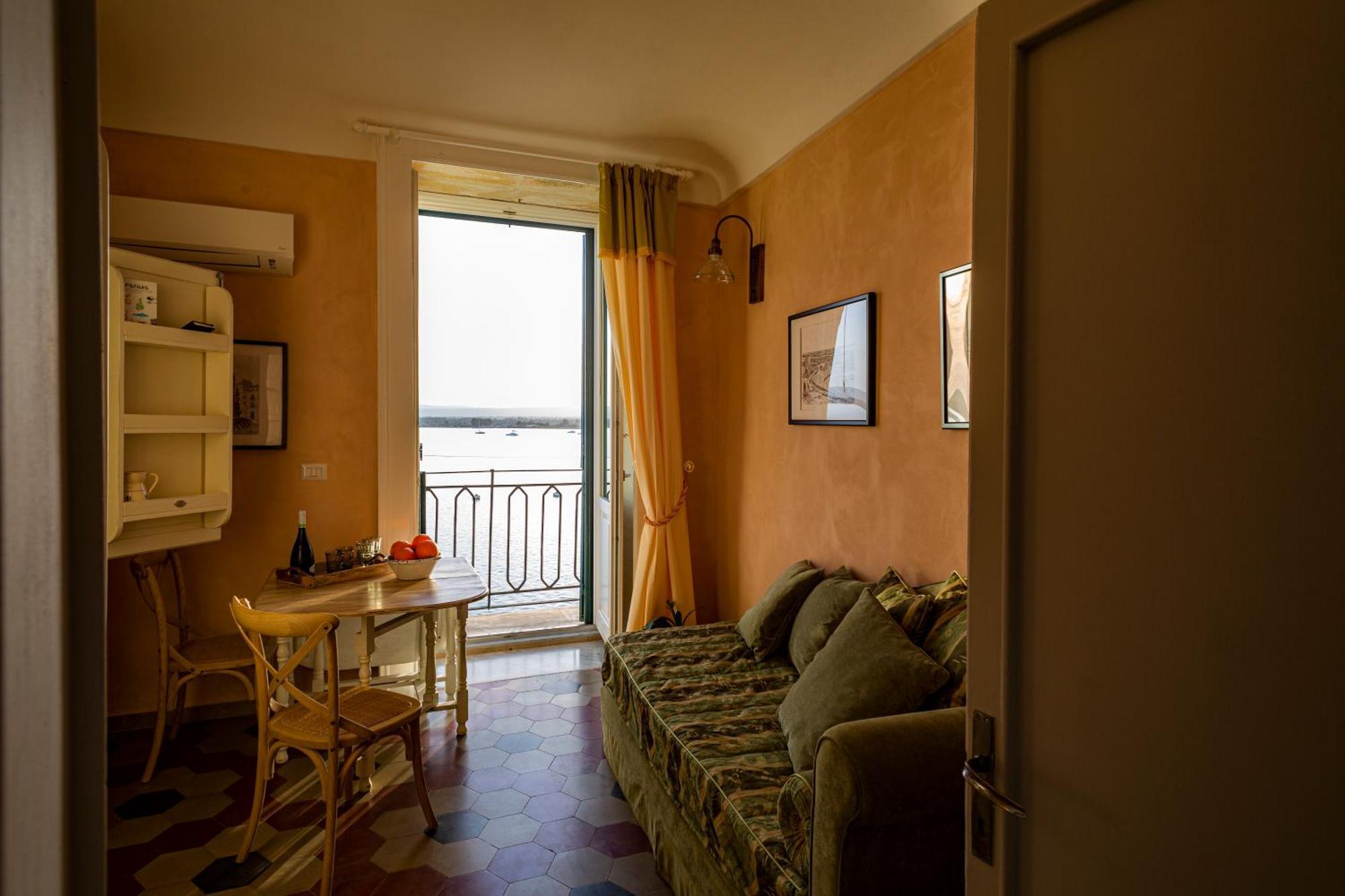Dimora Di Ulisse Sea View Holiday Apartment Syracuse Ngoại thất bức ảnh